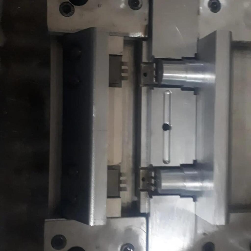 3f0af16f 41ba 4855 885d ce3c36e44ac1 قالب سنسور کیلومتر پژو 405 پرشیا و روا + سنسور کیلومتر