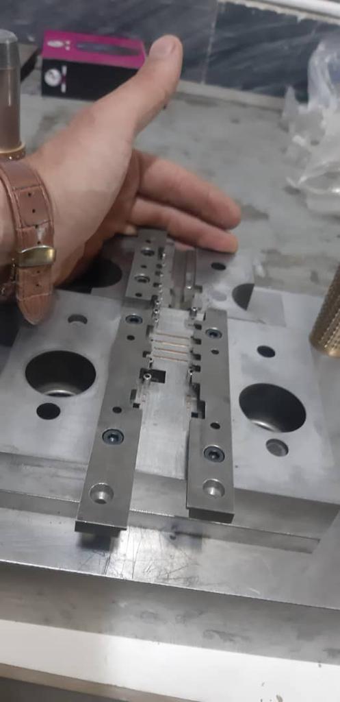 قالب شیت متال قسمت داخلی کابل شبکه 3 a7c8b481 8883 4a16 bae4 3bf9bfb8dc61 قالب شیت متال قسمت داخلی کابل شبکه